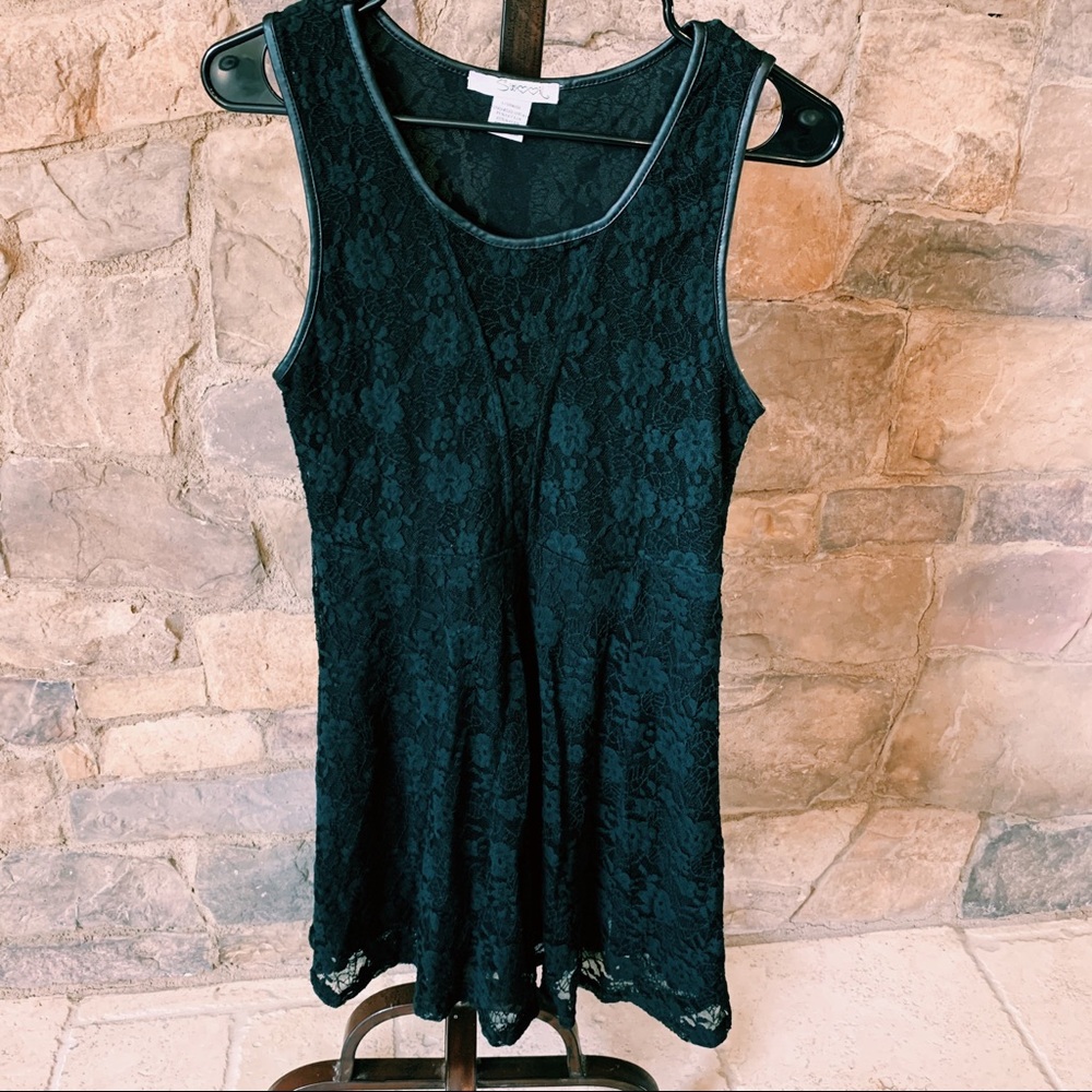 LITTLE BLACK DRESS